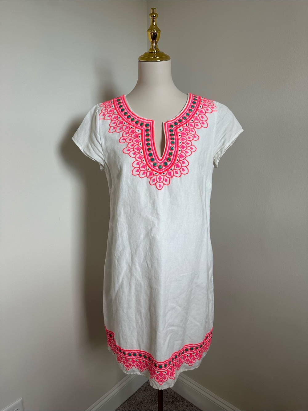 Vineyard Vines Island Embroidered Dress